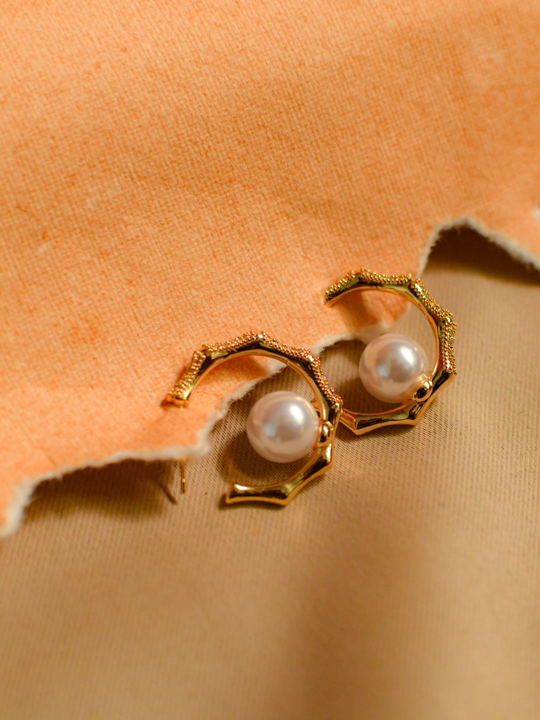 18K Gold Hexagon Pearl Hoops – Anti-Tarnish, Water Resistant