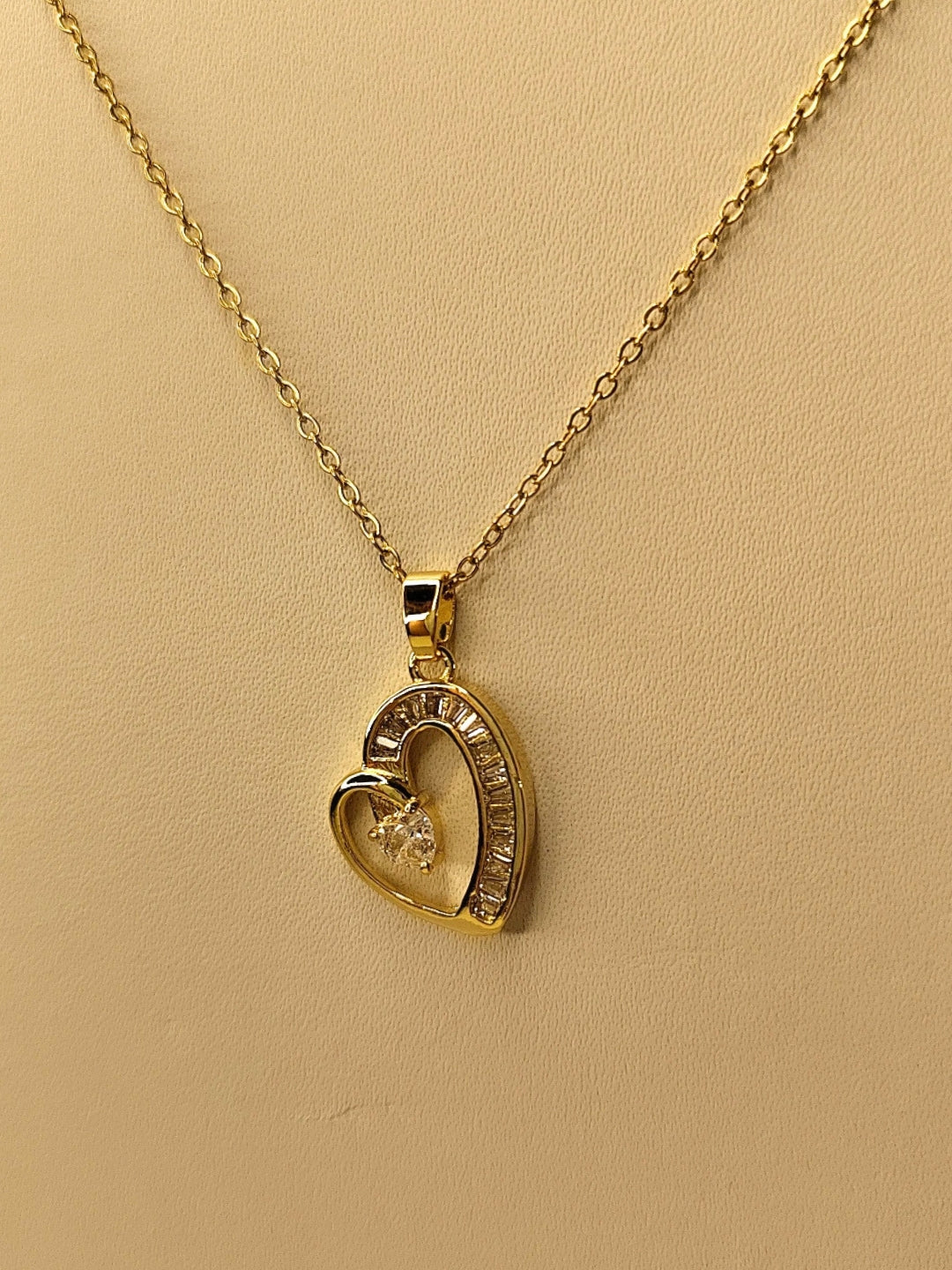Heart Studded Pendant Chain