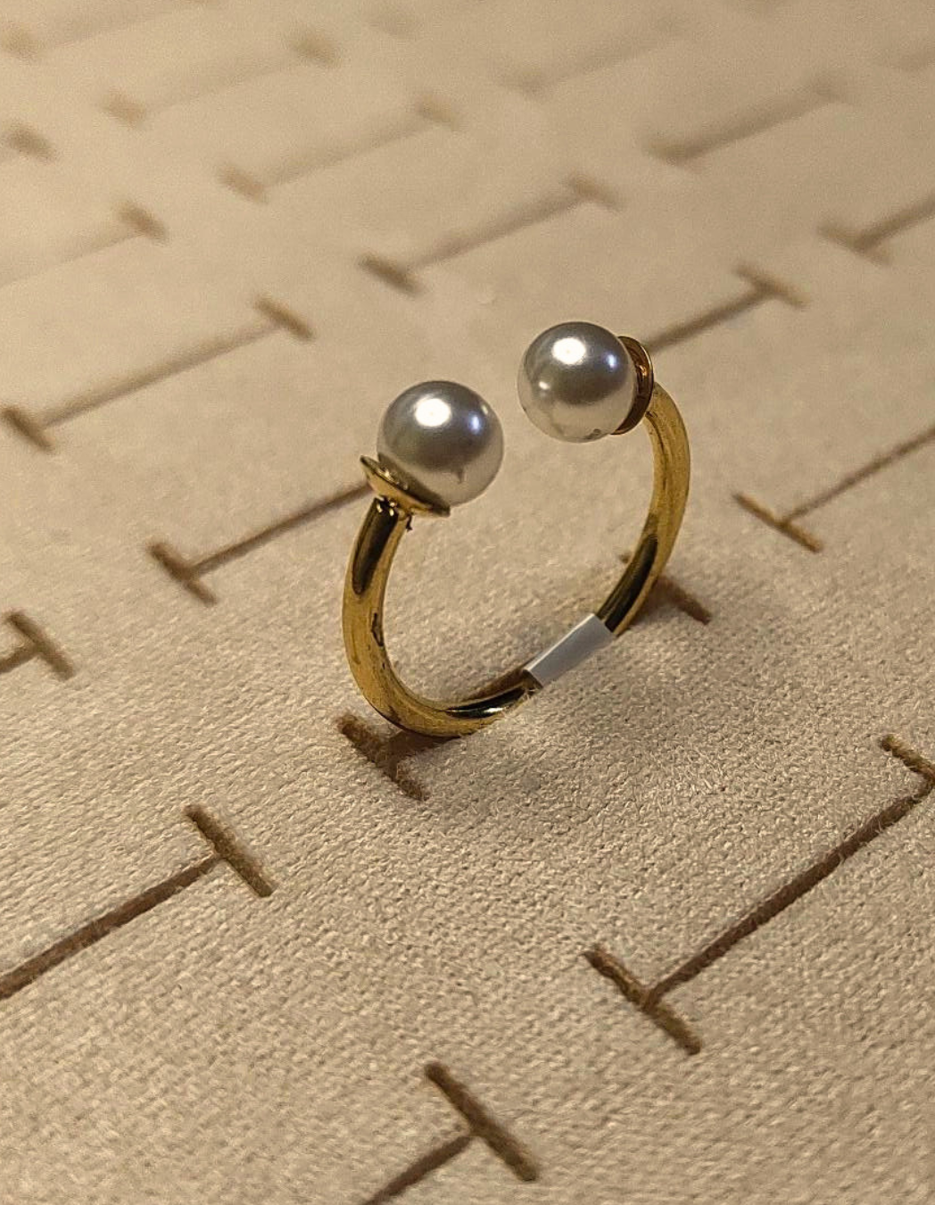 Pearl Closure Ring