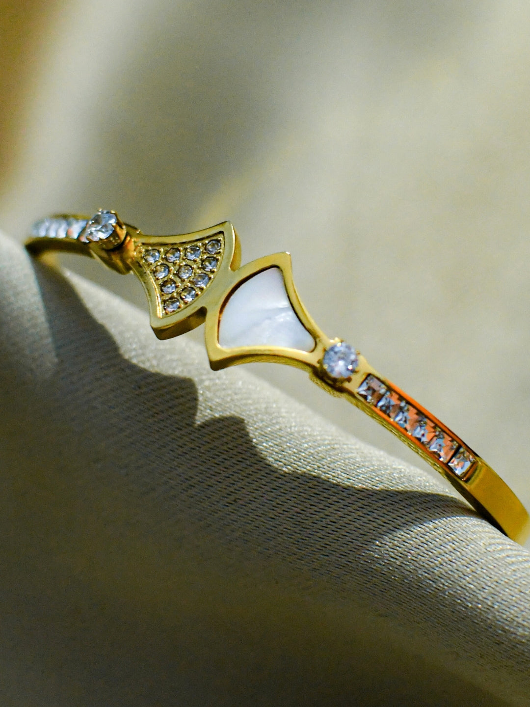 Skin-Friendly 18K Gold Bracelet | MOP & CZ | Ideal for Small Wrists