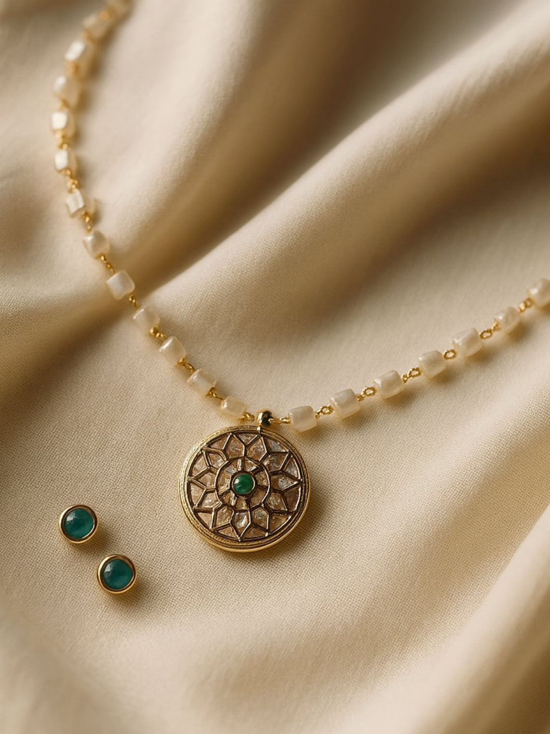 Round Kundan Pearl Necklace Set with Stud Earrings – Gold Plated Jewelry