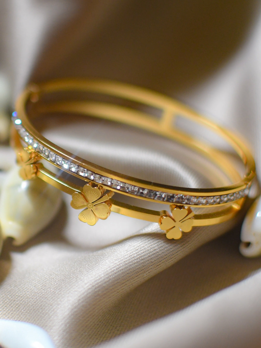 Luxe Gold Clover Bracelet with CZ – 316L Steel, Tarnish Free