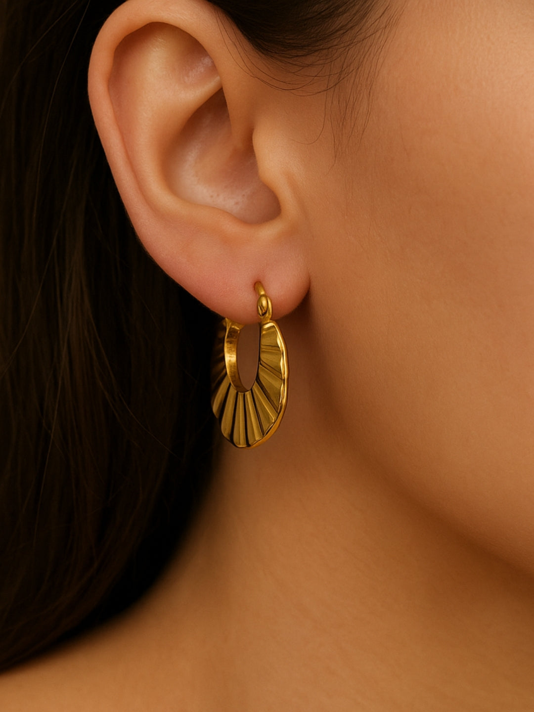 Gold Mia Hoops – 18K Gold Plated 316L Stainless Steel | Everyday Anti-Tarnish Earrings