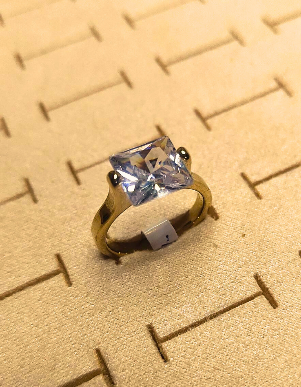Square Solitaire Single Ring