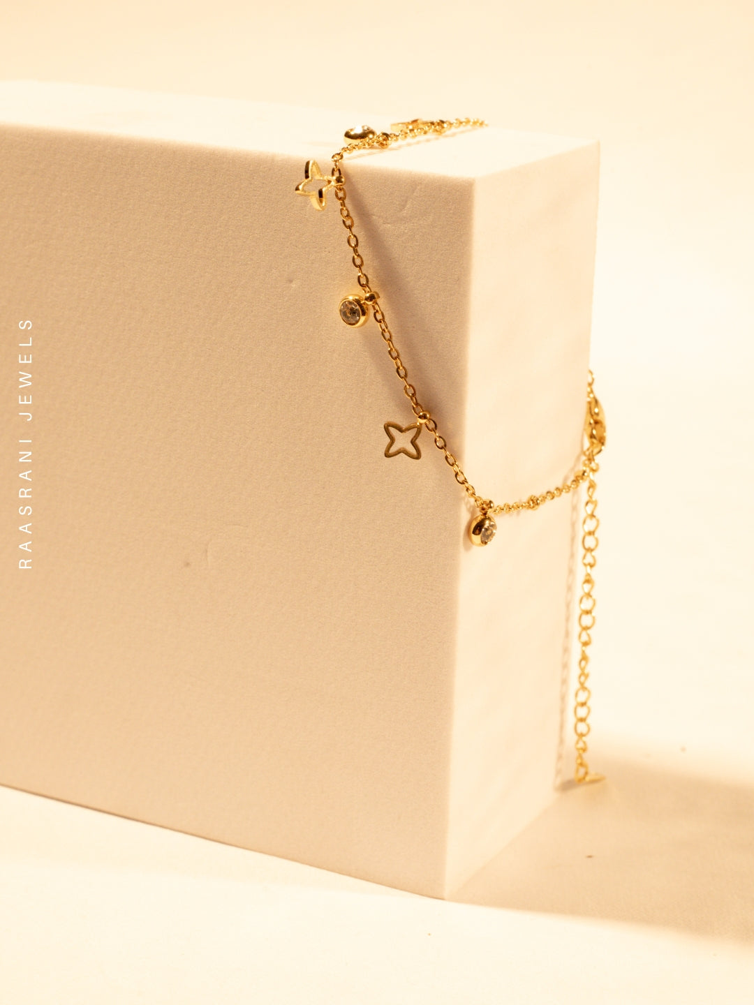 Star Studded 18K Gold Bracelet – Anti-Tarnish, Adjustable