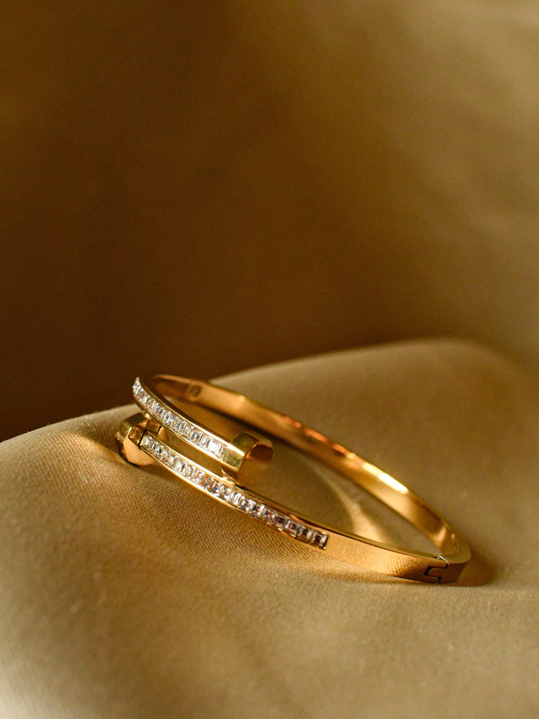 Luxe Nail Studded Bracelet β 18kt Gold Finish & AD Sparkle