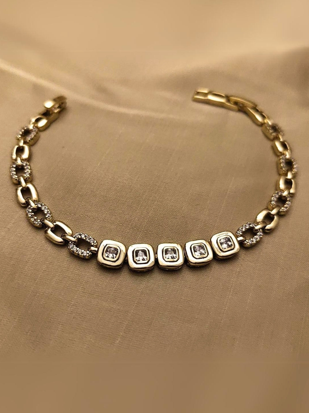 Quad Studded Clasp design Bracelet