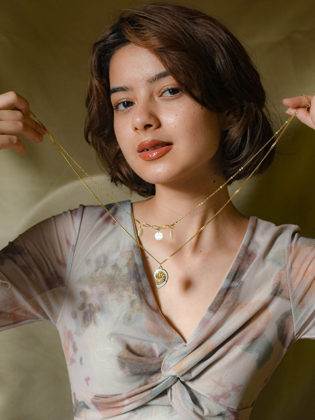 Shell & Beads Double Layer Chain | 18K Gold MOP Necklace