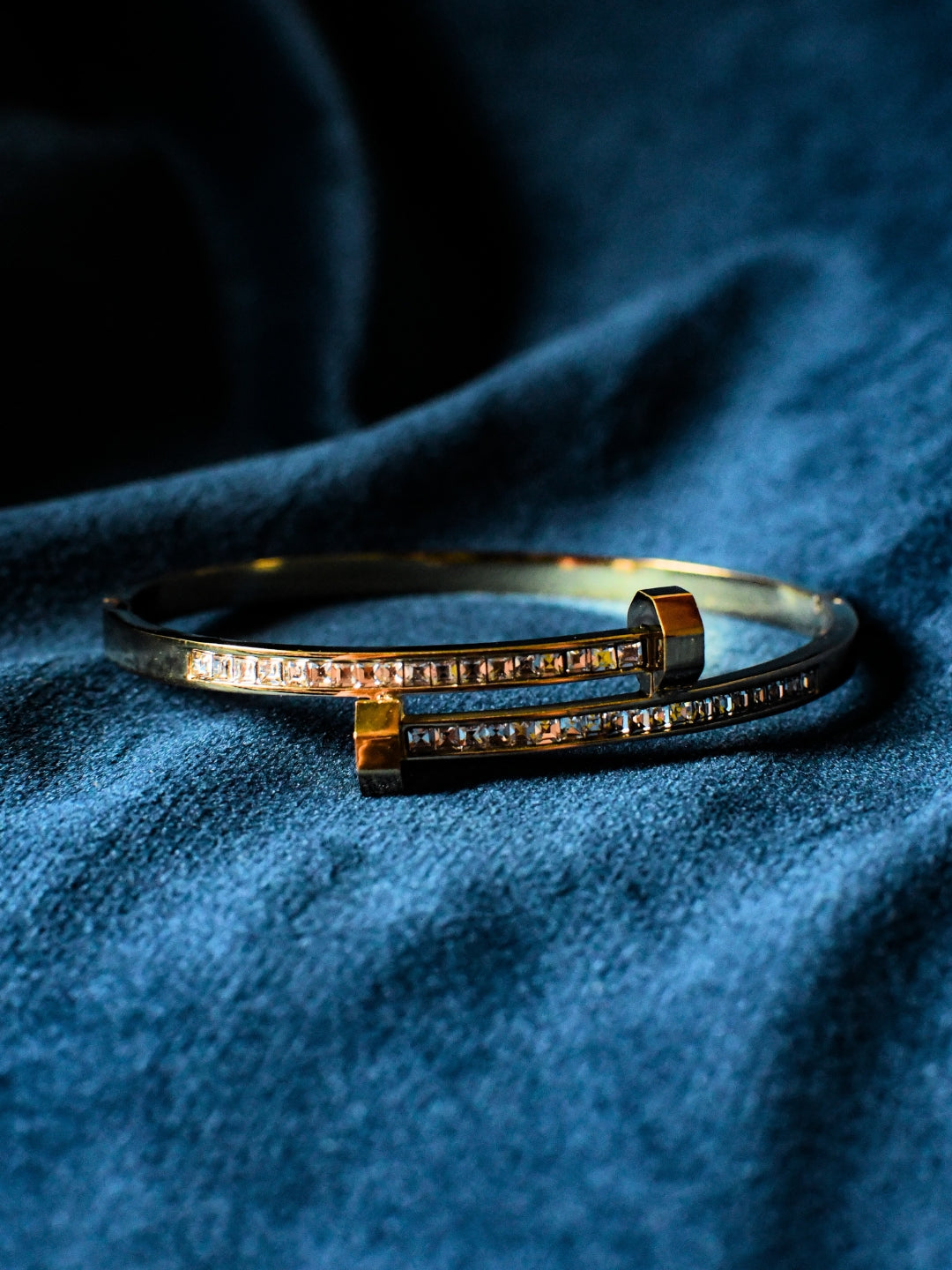 Luxe Nail Studded Bracelet β 18kt Gold Finish & AD Sparkle