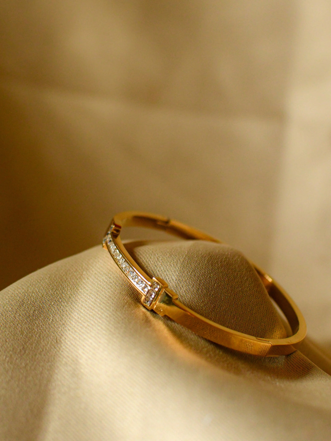 T-Bar Studded Gold Bracelet – Elegant Minimalist Bangle for Everyday Luxe