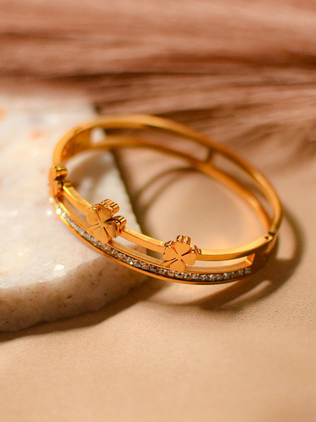 Luxe Gold Clover Bracelet with CZ – 316L Steel, Tarnish Free