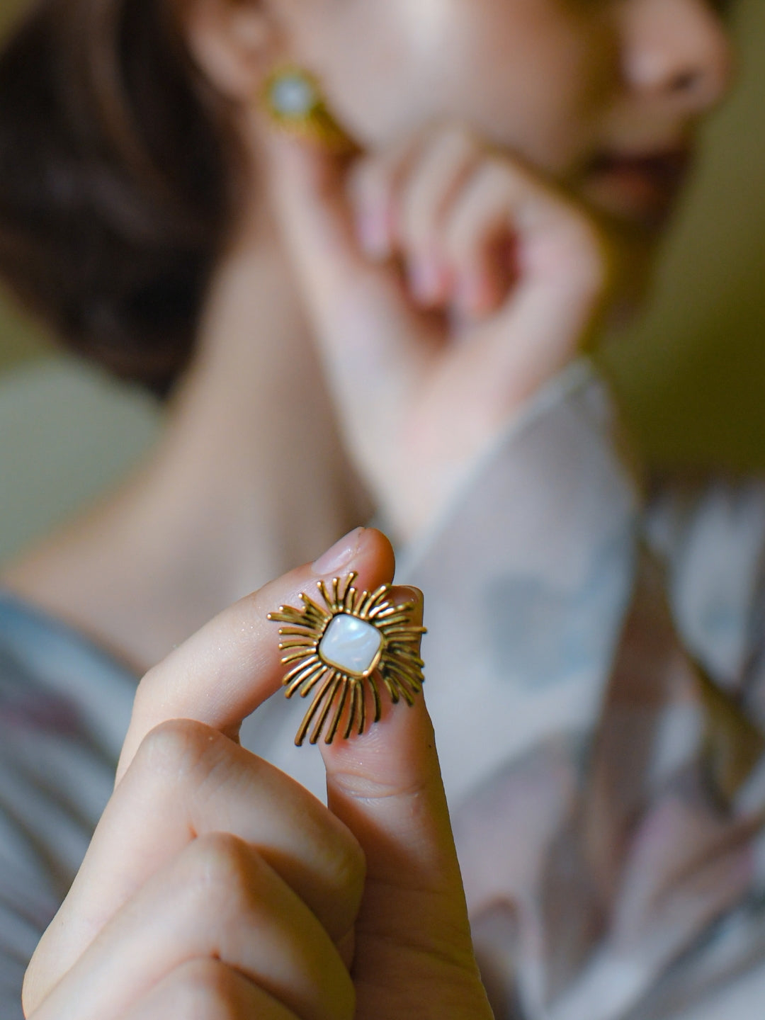 Aesthetic Moonstone Stud Earrings – 18K Gold, Anti-Tarnish