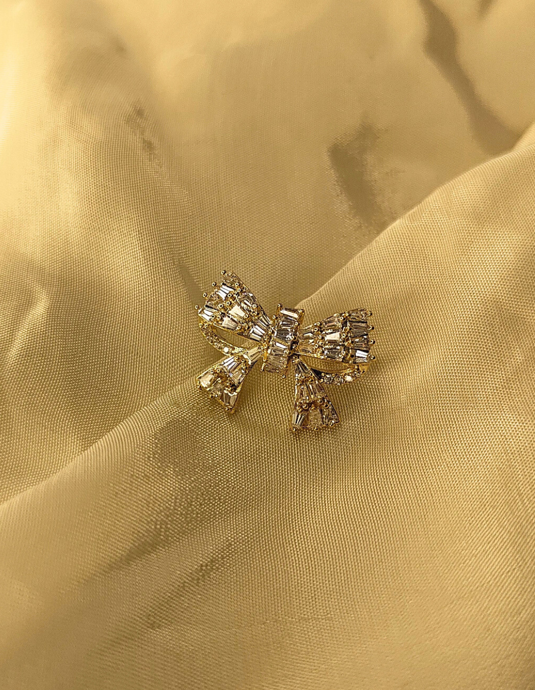 Bow Single Ear Cuff – Full Studded