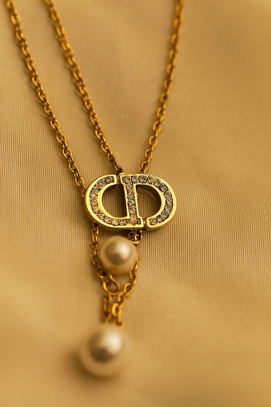 CD Multilayer Pearl Drop Chain