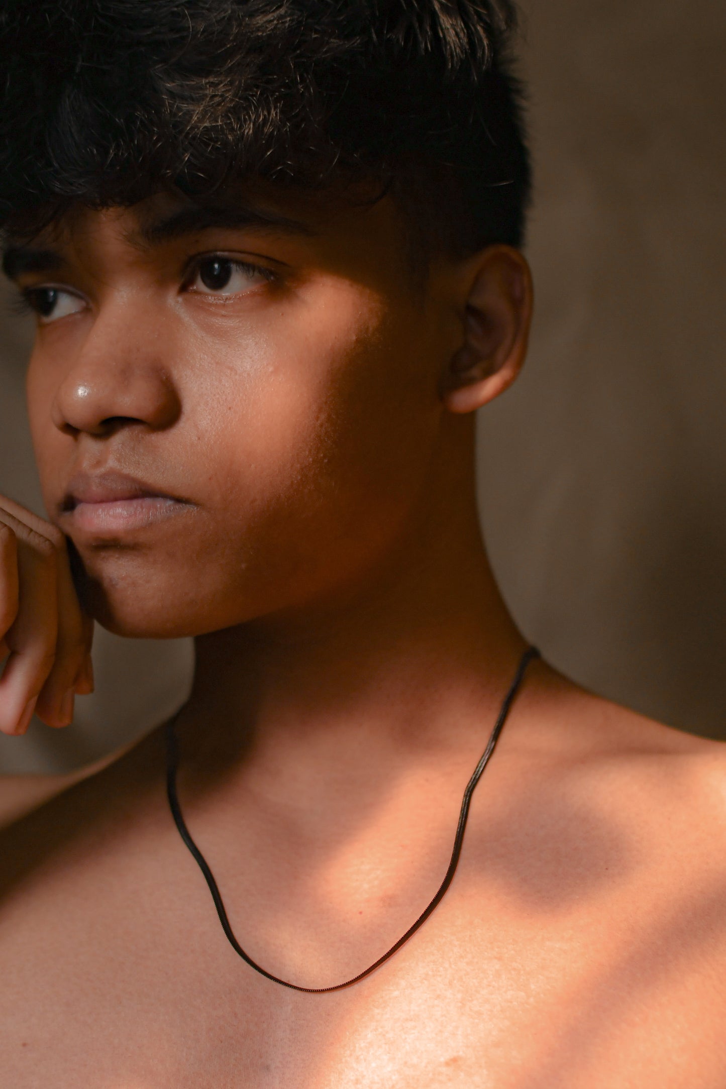 Men’s Sleek Black Chain – Water & Sweat Resistant