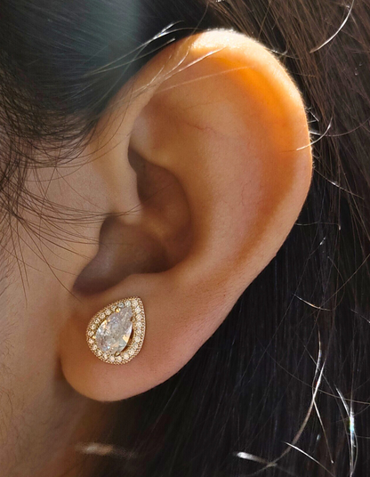 Teardrop Solitaire Studs
