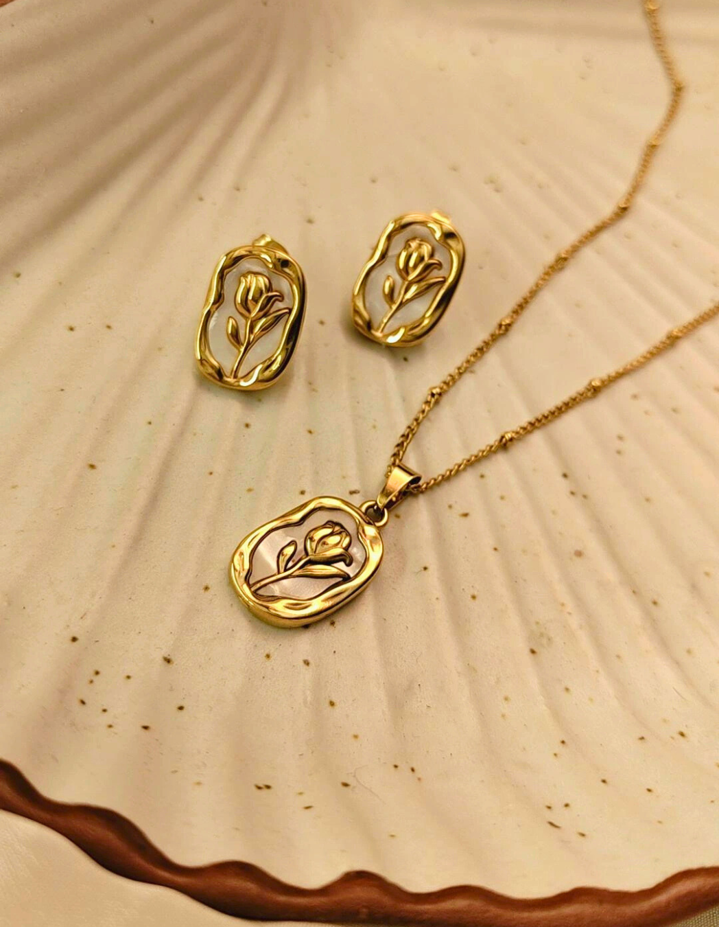 Rose Engraved Set