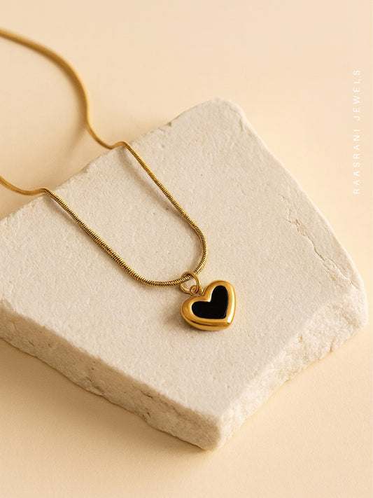 Black Mini Heart Gold Pendant Necklace – 18K Gold Plated, Onyx Charm