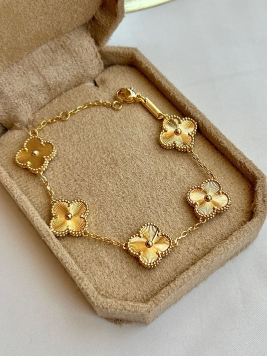 Golden Clover Chain Bracelet