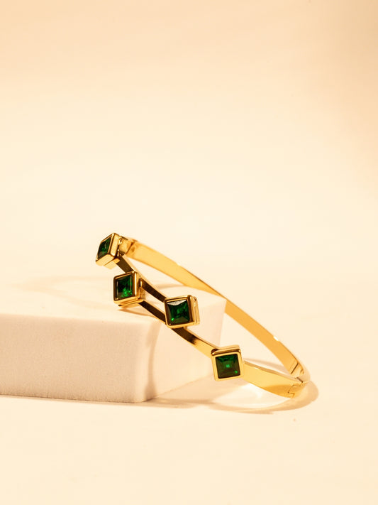 Green Stone ZigZag Bracelet – 14kt Gold Plated Stainless Steel with Green CZ Stones
