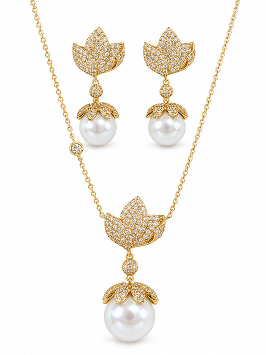 Ninfea Pearl Necklace & Earrings Set