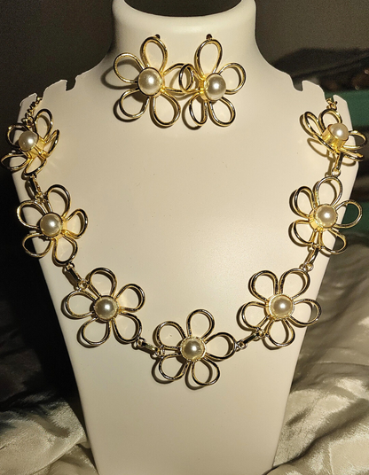 Floral Pearl Set