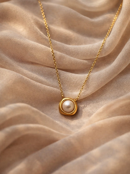 Single Pearl Gold Chain Necklace | Minimal Everyday Pearl Neckpiece
