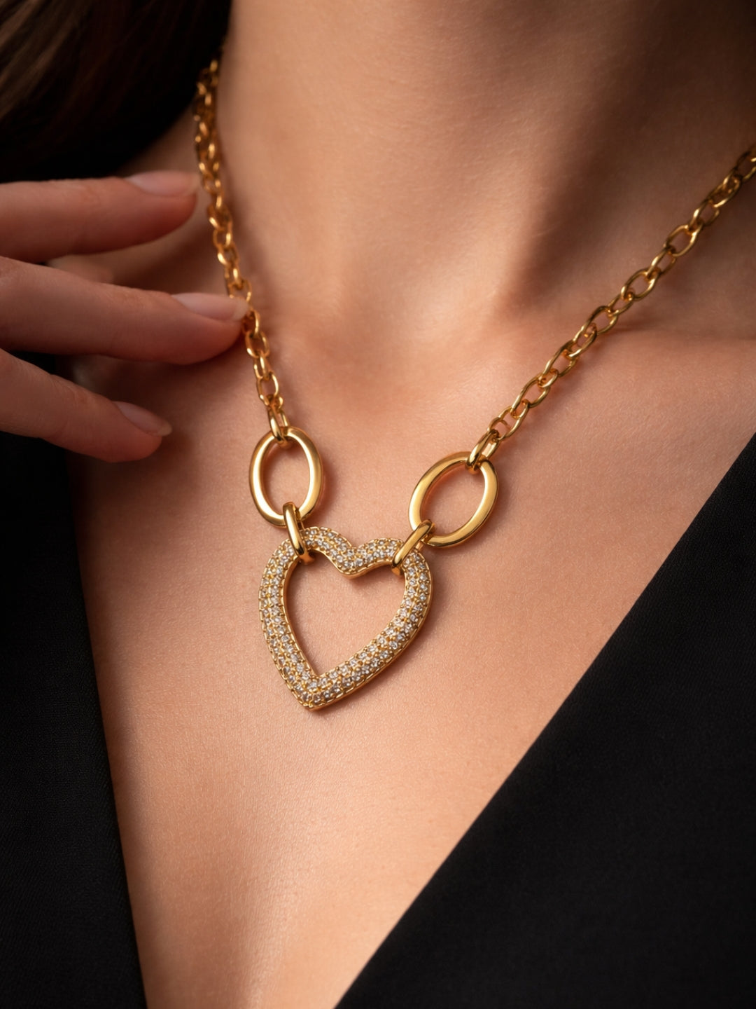 Heart Statement Linked Chain Necklace – 18K Gold Plated