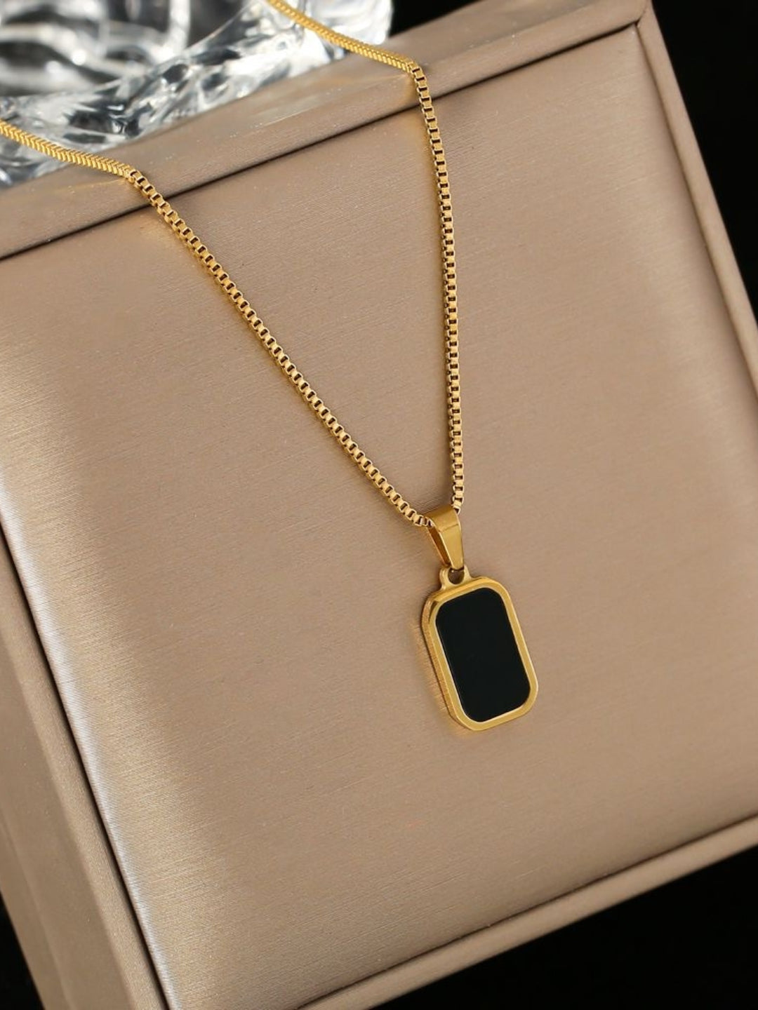 Black Onyx Pendant Chain Necklace – 18K Gold, Everyday Minimal Jewelry