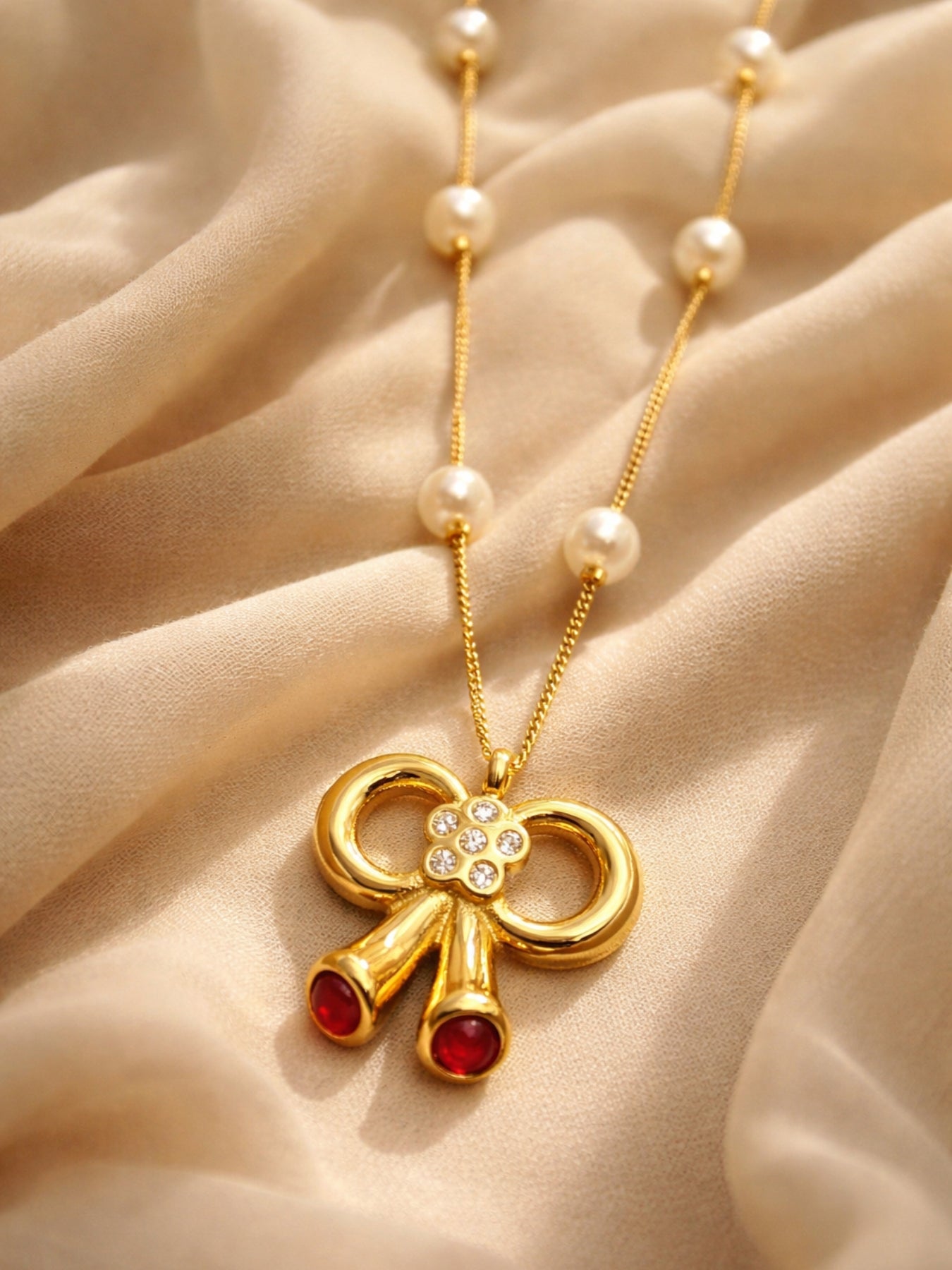 Bow Pearl Gold Necklace | Anti-Tarnish Everyday Chain