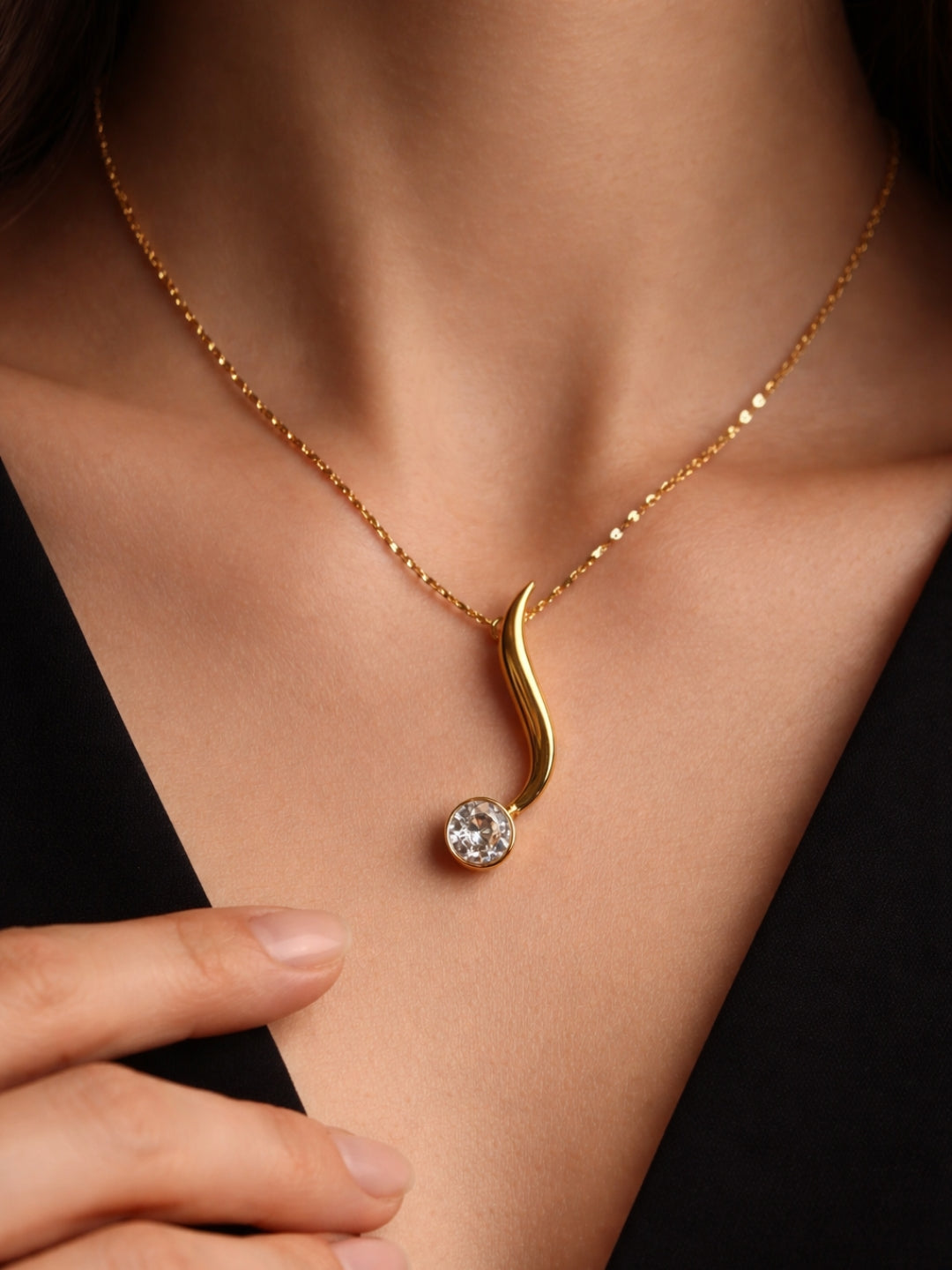 Solitaire Curve Gold Chain Necklace | 18K Gold Plated Everyday Wear