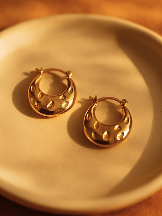 Handbeaten U-Shaped Gold Hoop Earrings – Stainless Steel, Lightweight, 3 cm