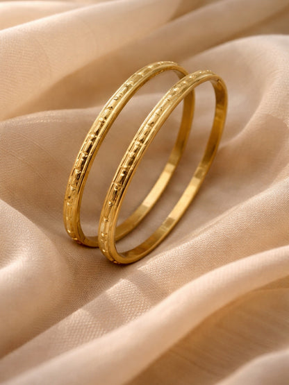 Chakuta Line Gold Bangle – 18K Plated Stackable Daily Wear