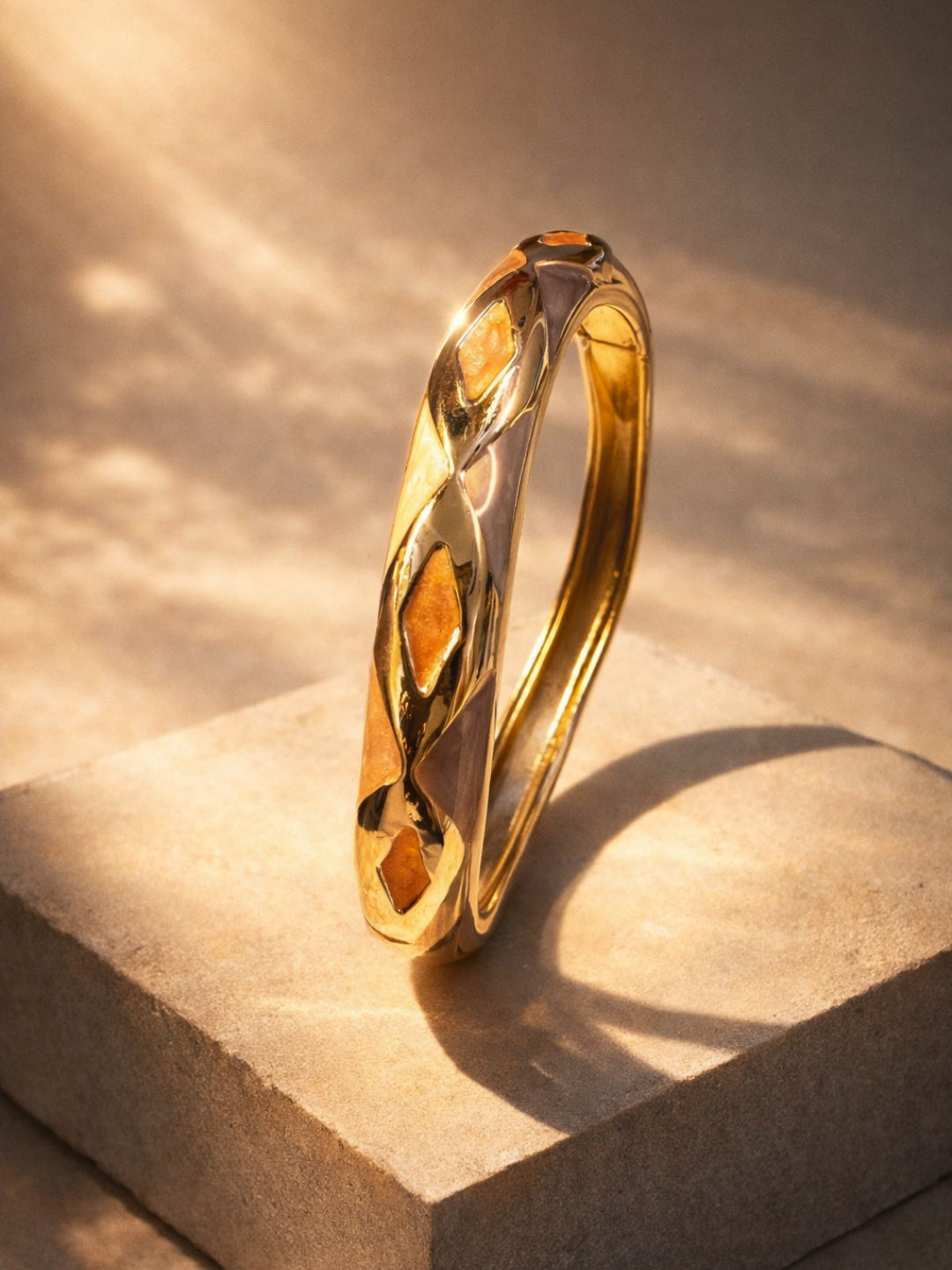 Shades of Beige Curve Bracelet – 18K Gold Plated Everyday Bracelet