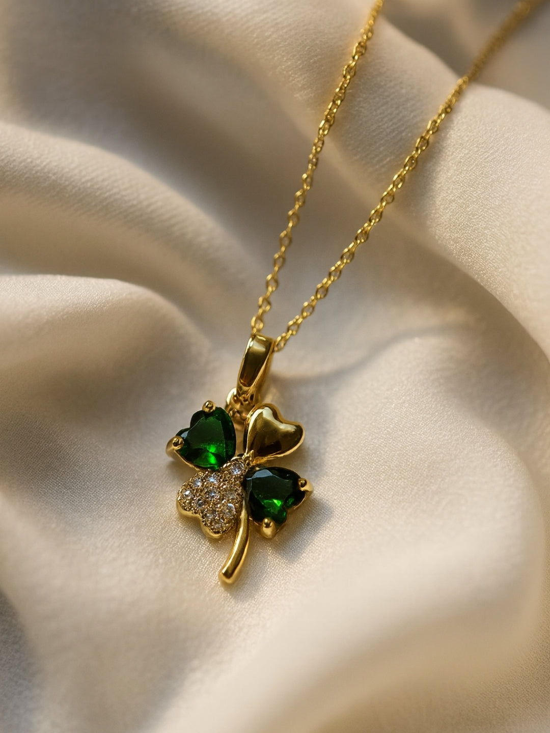Emerald Clover Pendant Chain – 18K Gold Plated, Everyday Necklace