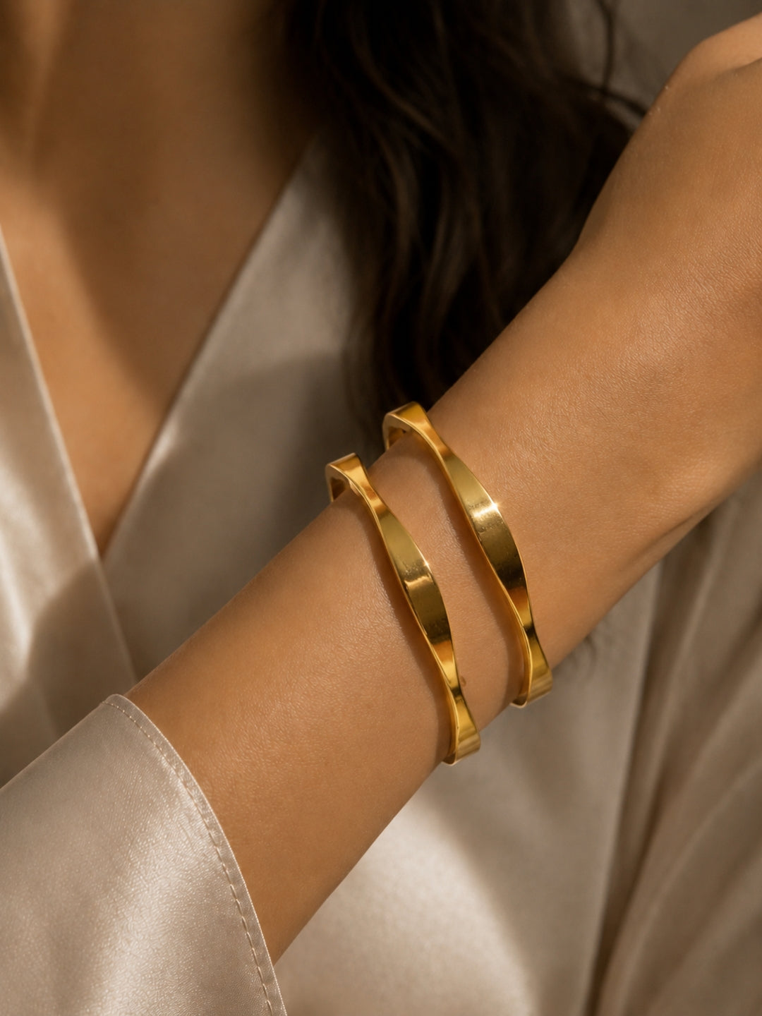 18K Gold Flat Wave Bangles Pair for Women | Anti Tarnish | 2.6