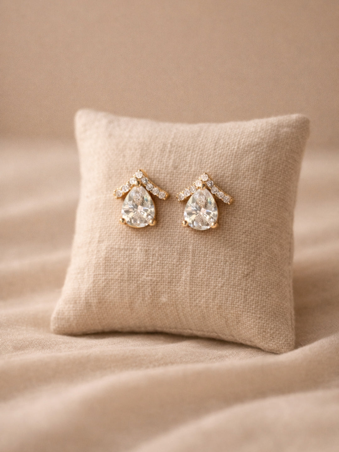 18K Rose Gold Teardrop V Stud Earrings – AD Sparkle