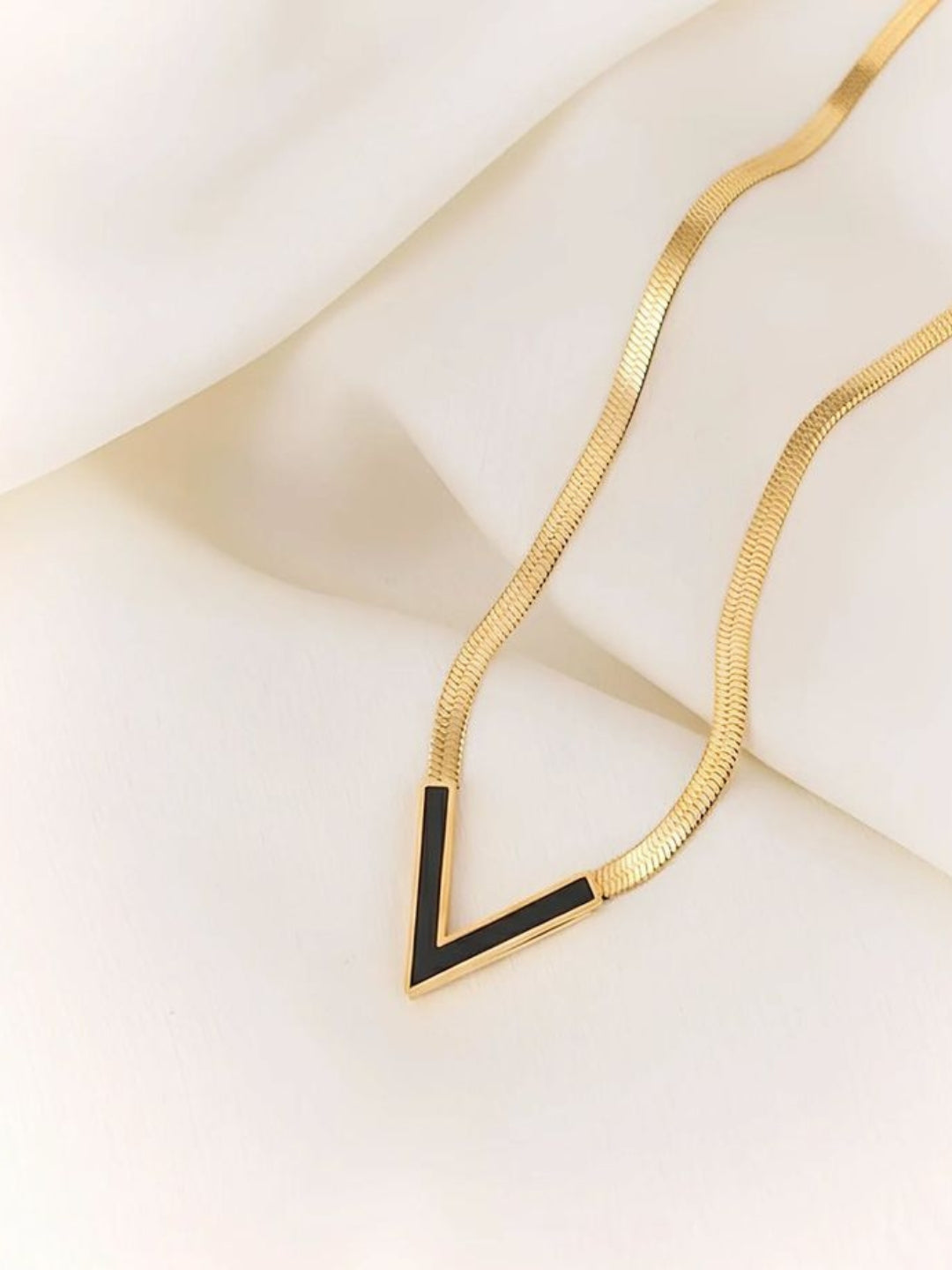 Black V Neckpiece – 18K Gold Plated Black Onyx Necklace (Anti-Tarnish)