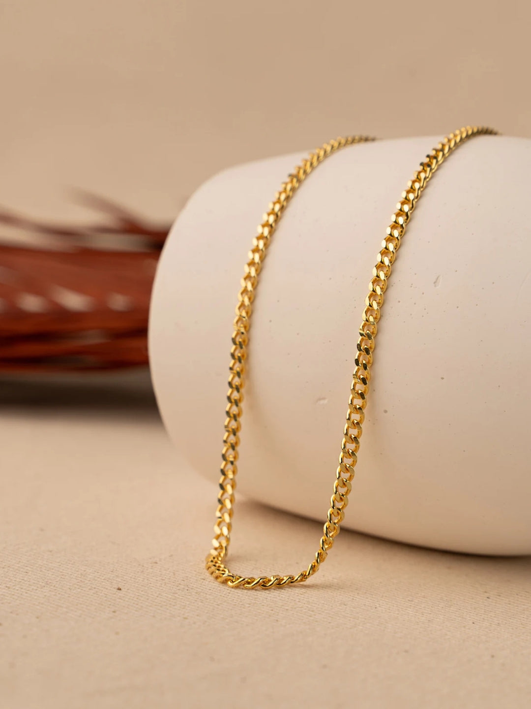 Cuban Style Slim Gold Chain – 18K Gold Plated Everyday Necklace