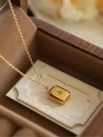 18K Gold Star Bar Pendant Necklace | Anti Tarnish Everyday Chain