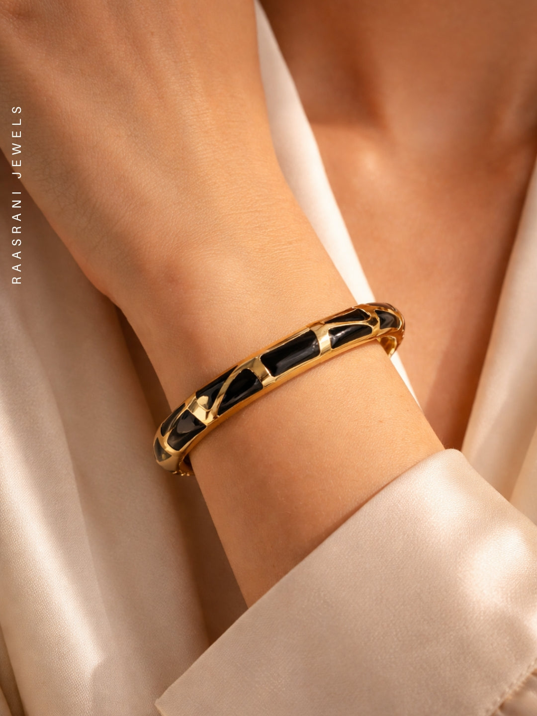Black Quad Stripe Gold-Plated Thin Bracelet | Anti-Tarnish & Stackable