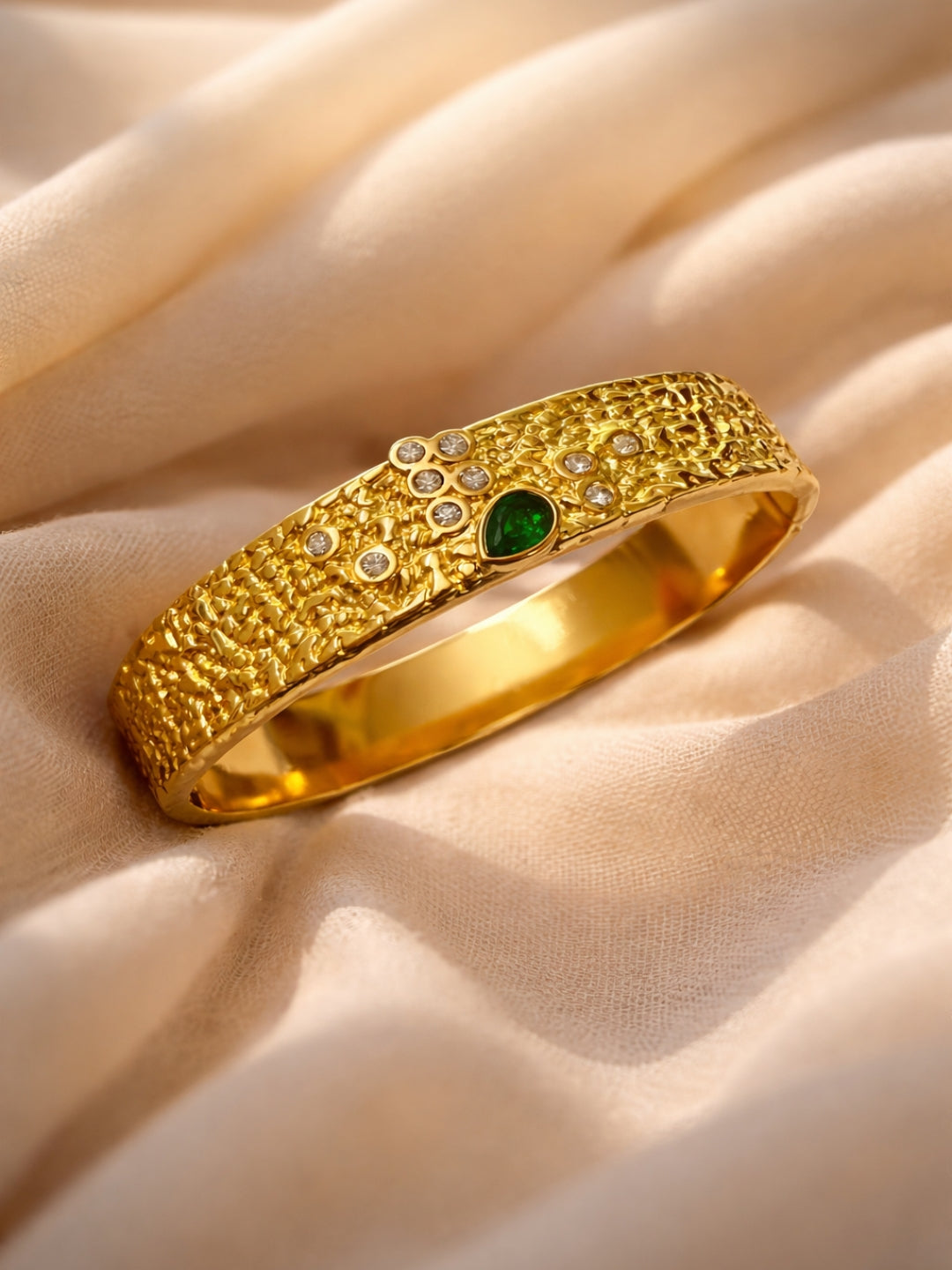 Emerald Luxe Textured Gold Bracelet with CZ | Anti Tarnish