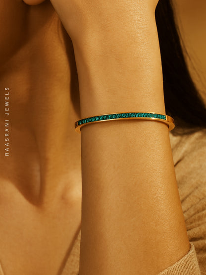 Green Stone Kada – 18K Gold Plated Emerald CZ Bracelet (Anti-Tarnish)