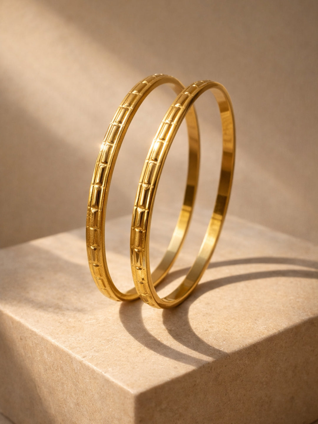 Chakuta Line Gold Bangle – 18K Plated Stackable Daily Wear