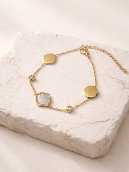 Shell Studded Chain Bracelet with CZ | 18K Gold Plated