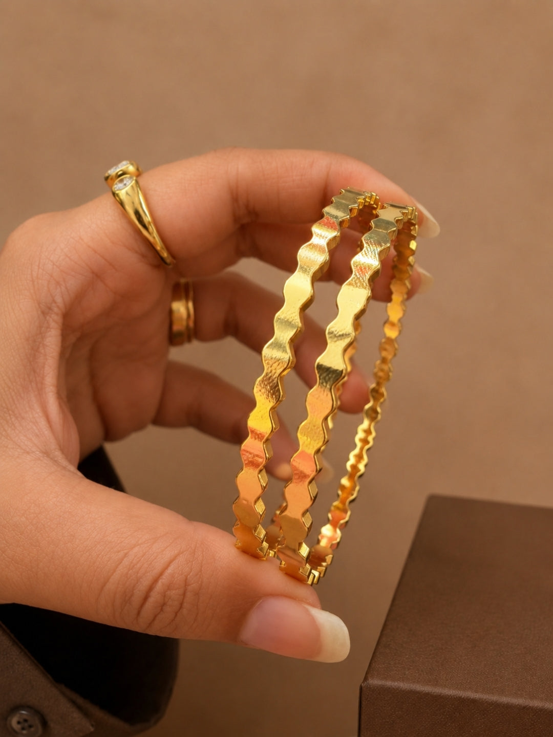 Wave Gold Bangles Pair (2.6) | 18K Gold Plated Stainless Steel