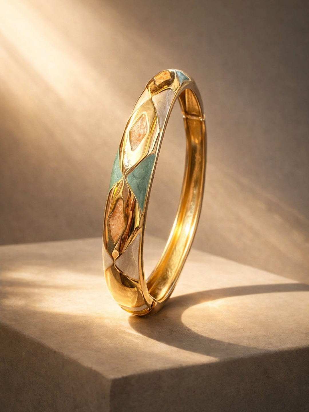 Moroccan Color Curve Bracelet – 18K Gold Anti-Tarnish Bangle