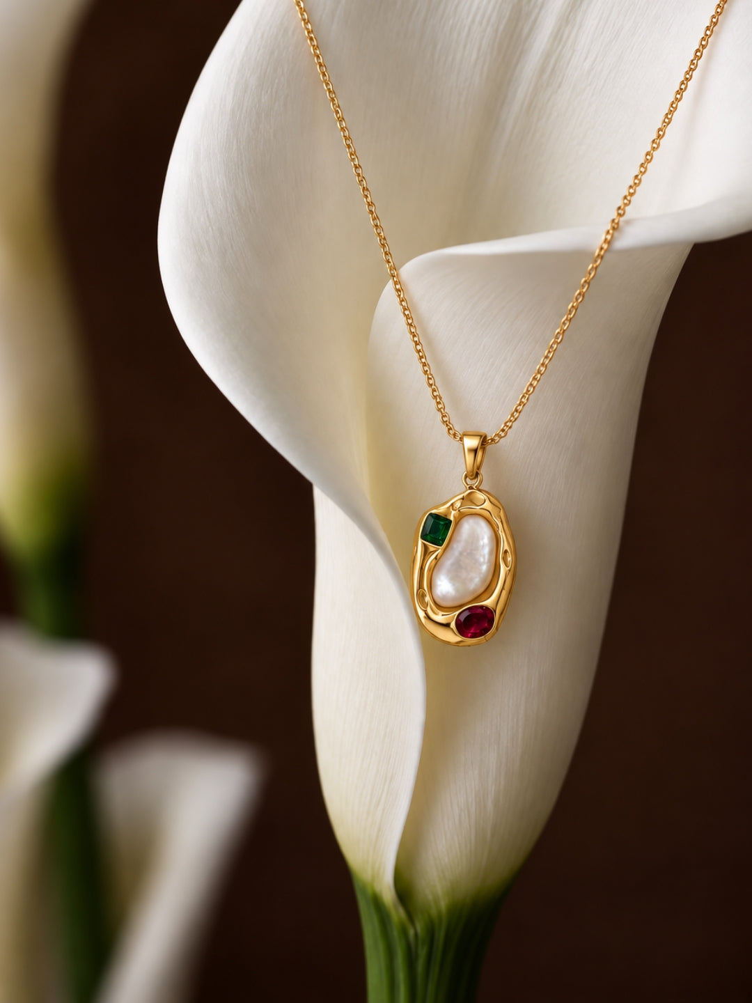 Riviera Freeform Pearl & Crystal Pendant Necklace