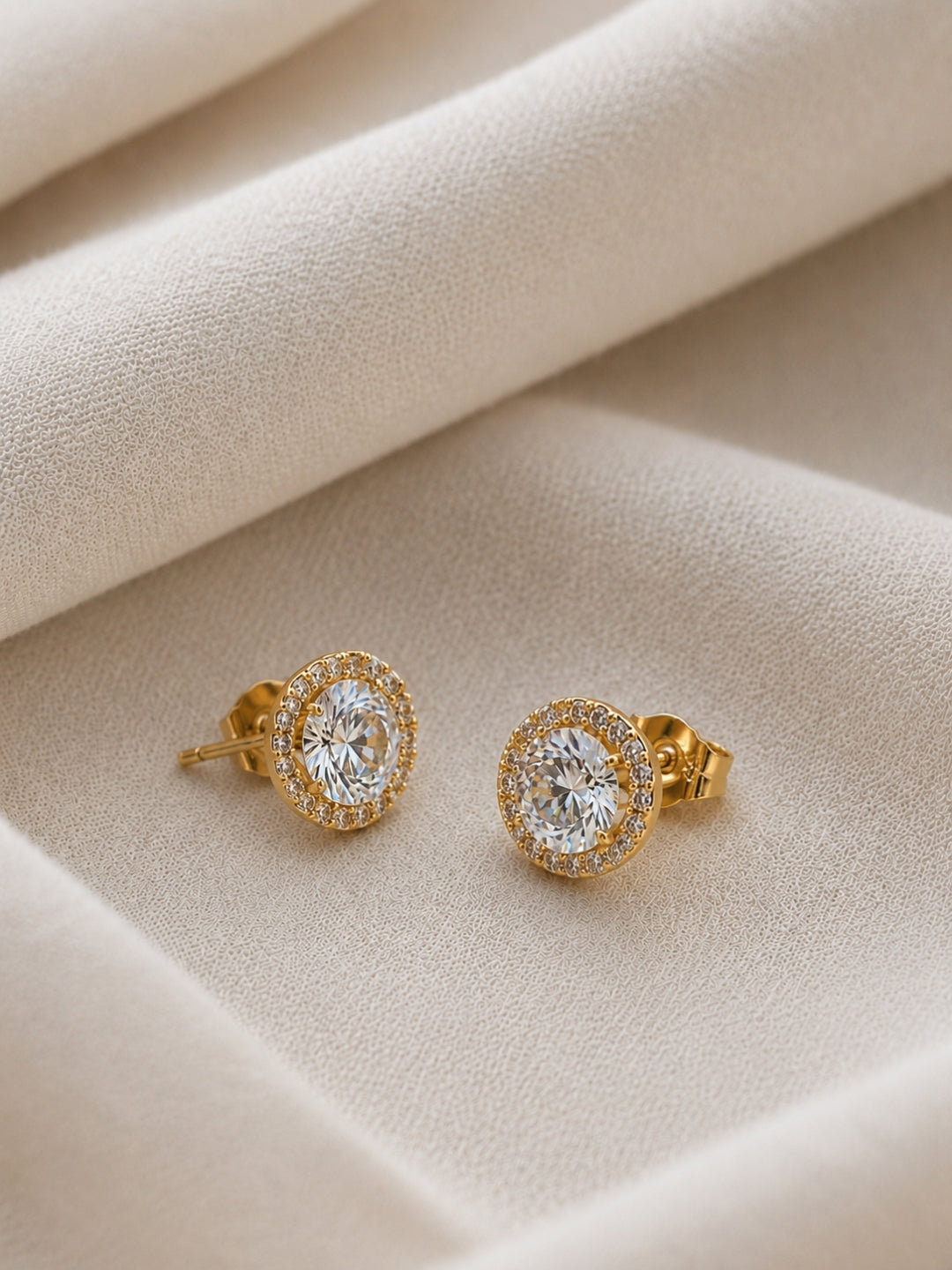 Aura Halo Solitaire Stud Earrings in 18K Gold | Anti Tarnish