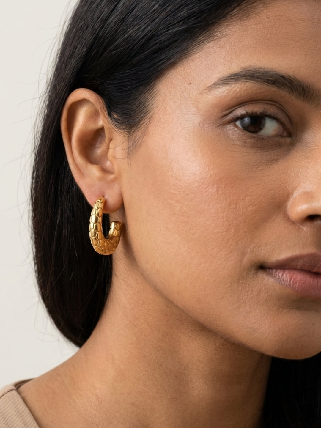 Sculptural U Hoops – 18K Gold Plated Anti Tarnish Earrings